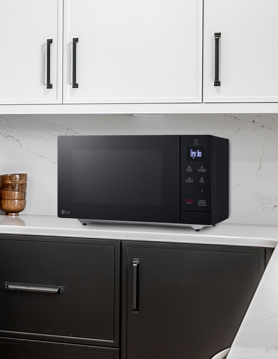 Horno de microondas convencional modelo MS3032JAS 10