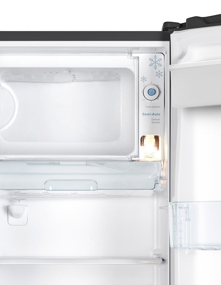 Refrigerador Hisense 7 pies cúbicos RR63D6WBX