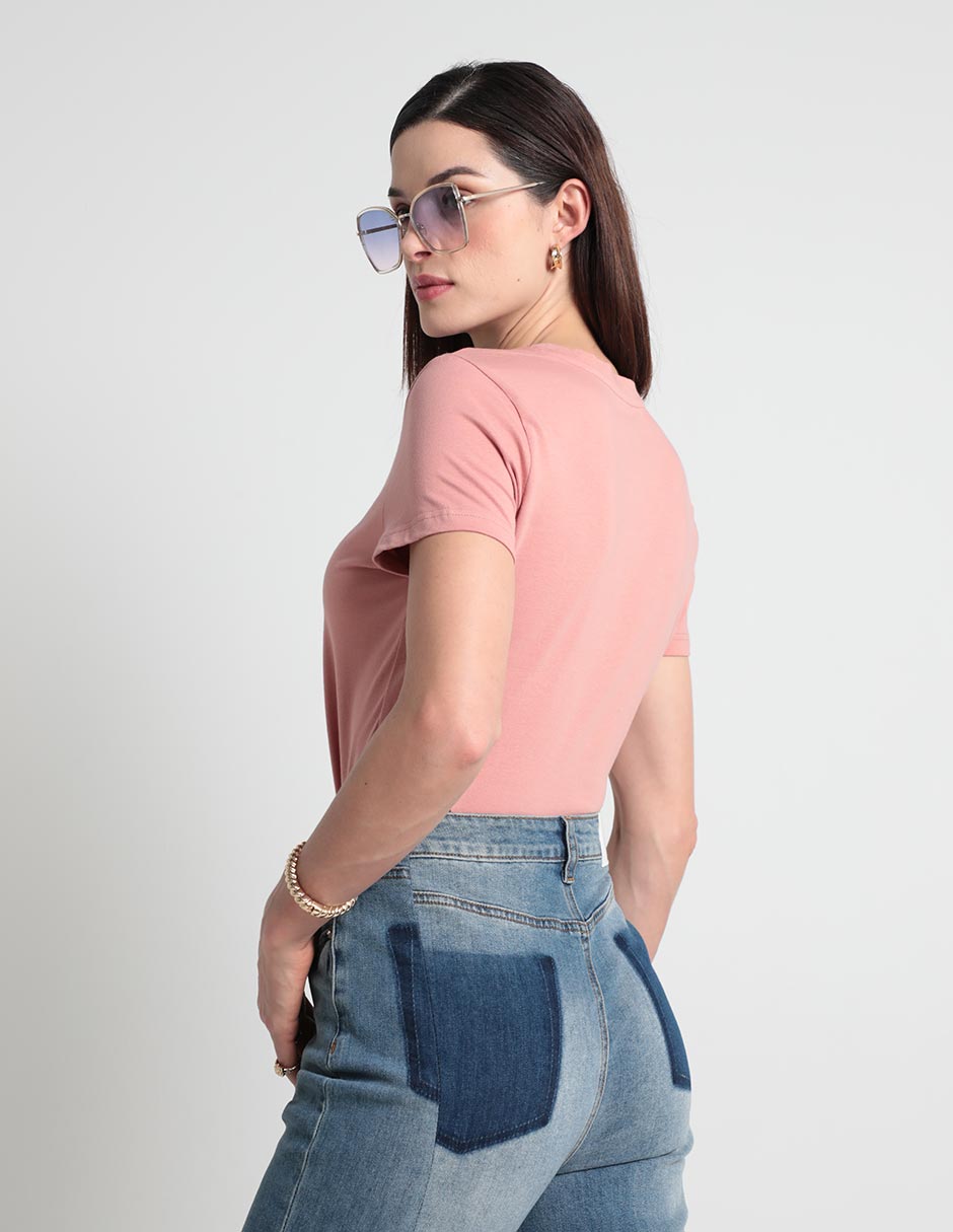 Playera manga corta Metropolis cuello redondo para mujer
