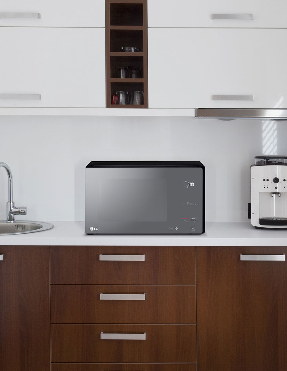 Horno de microondas convencional LG Smart Inverter Magnetron modelo MS1596DIR2