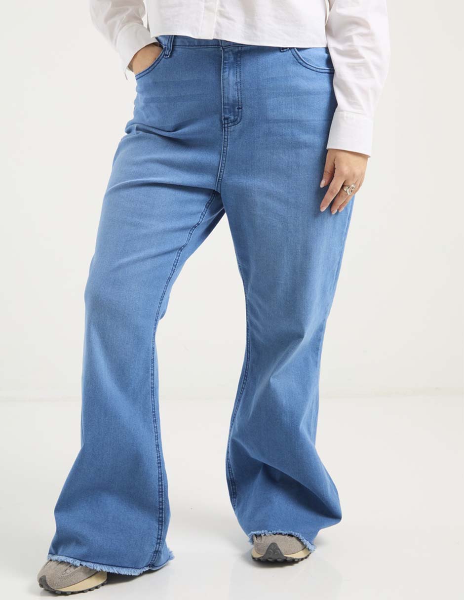 Jeans acampanado para mujer Jeans acampanado para mujer