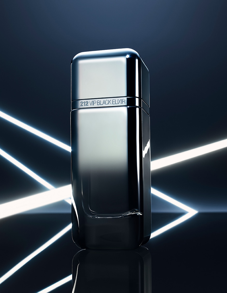 Eau de parfum 212 Vip Black Elixir para hombre 4
