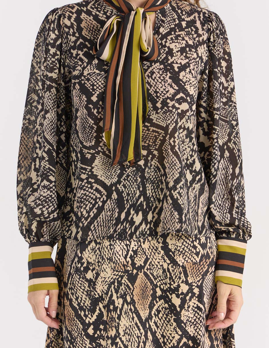 Blusa Liz& manga larga para mujer 9
