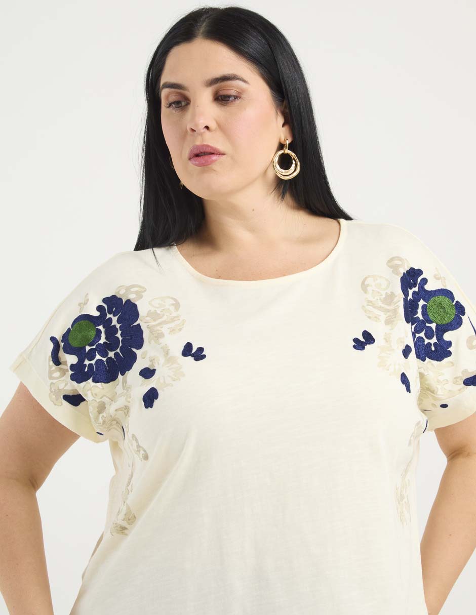 Playera manga corta Weekend Plus cuello redondo para mujer