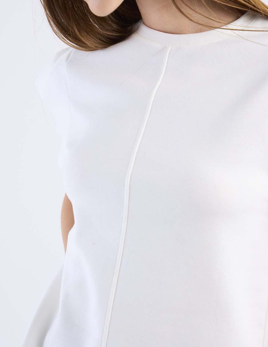 Playera manga corta Metropolis cuello redondo para mujer