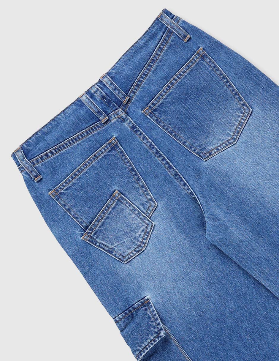 Jeans cargo amplio Weekend lavado stone wash para niña