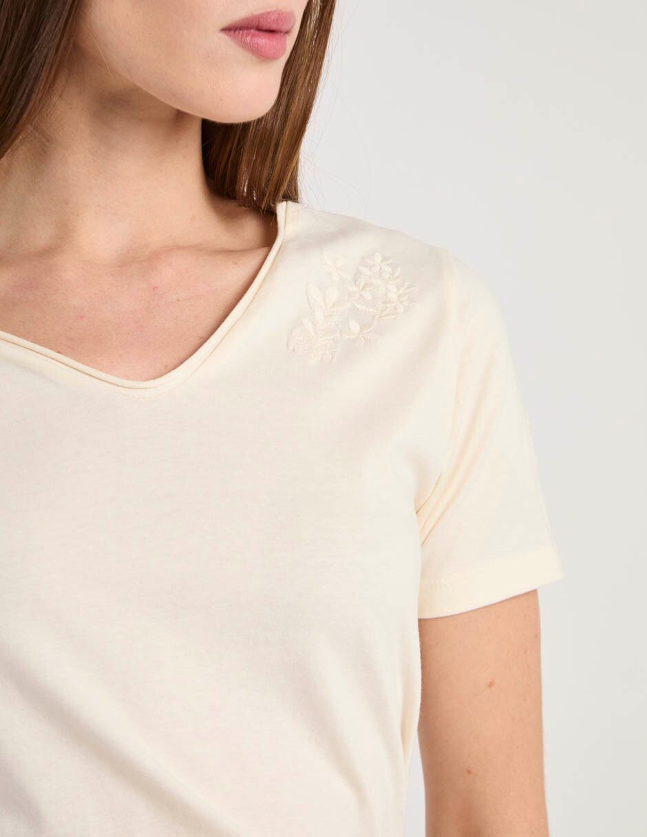 Playera manga corta cuello V para mujer 5