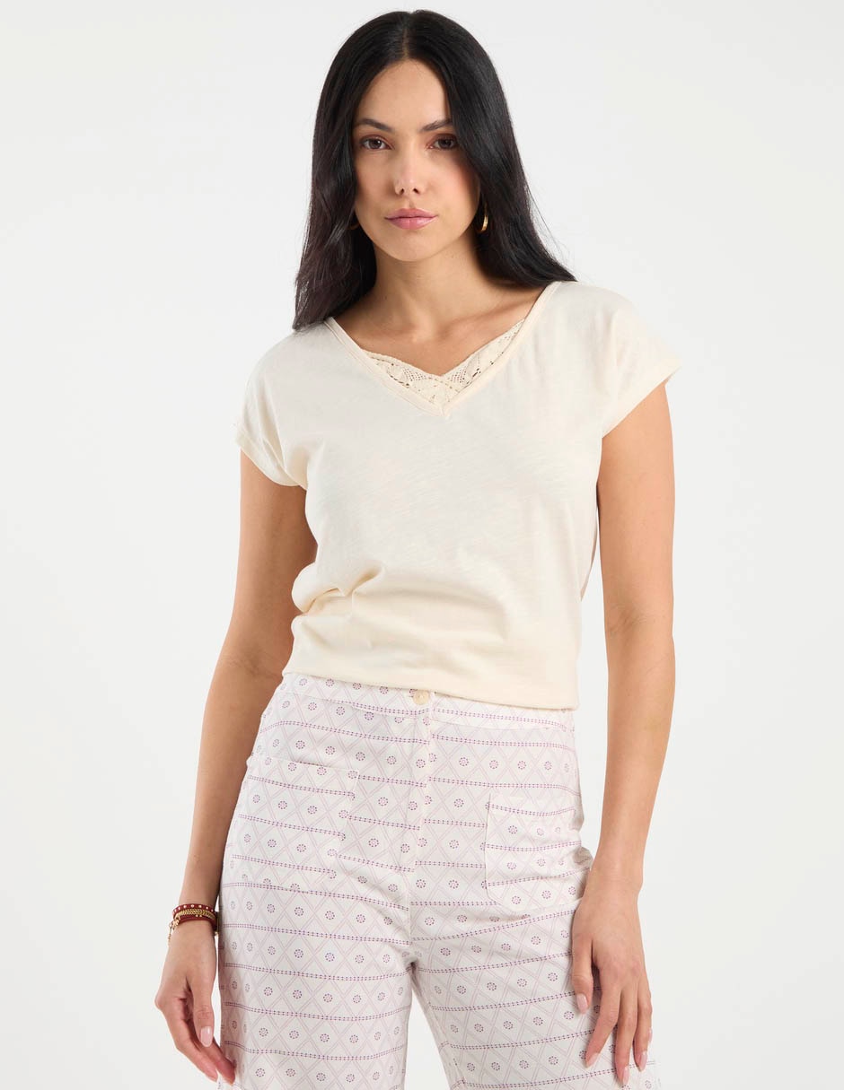Playera manga corta cuello V para mujer