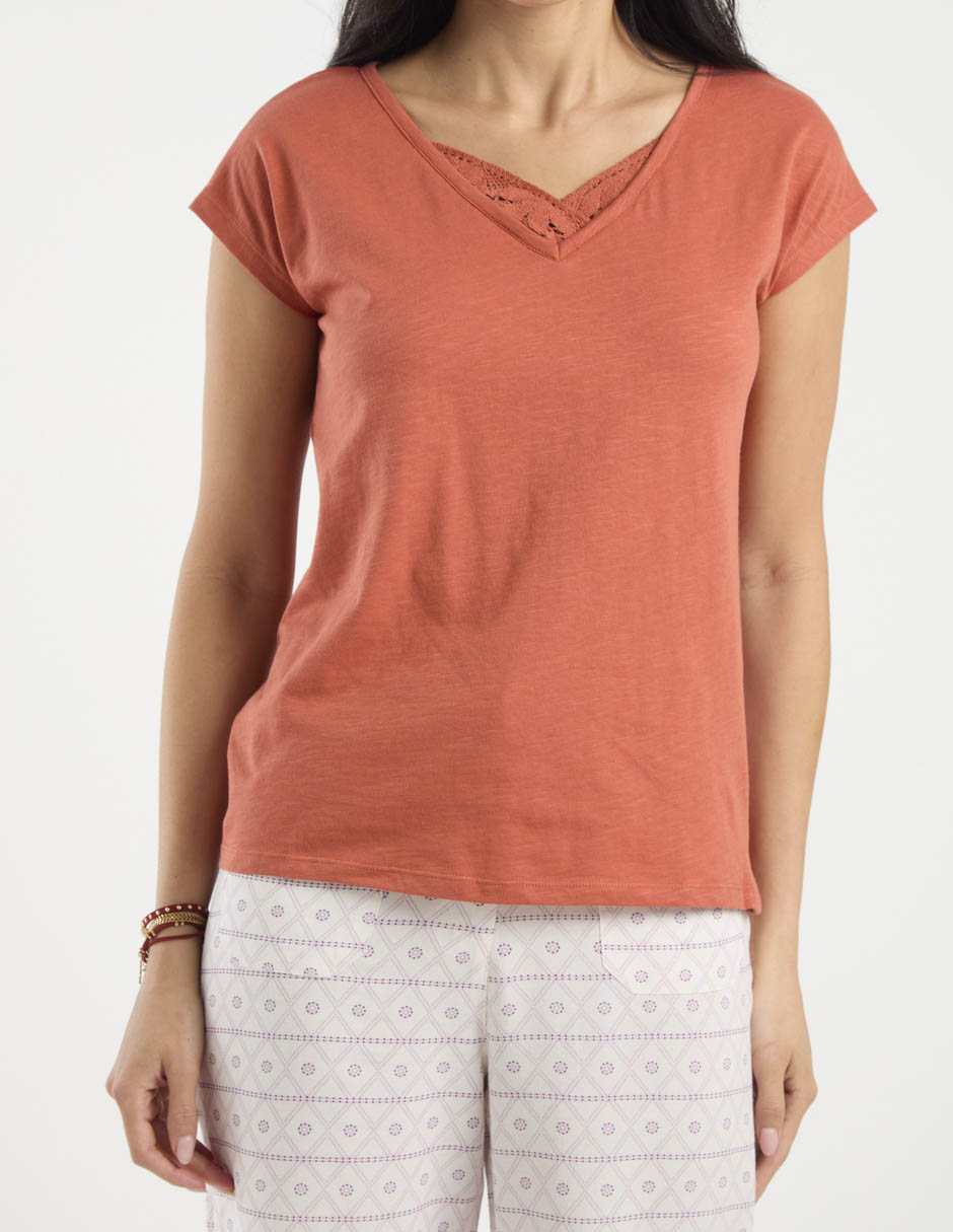 Playera manga corta cuello V para mujer 3