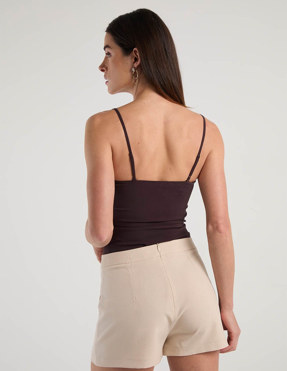 Top escote medio tirante ajustable 6