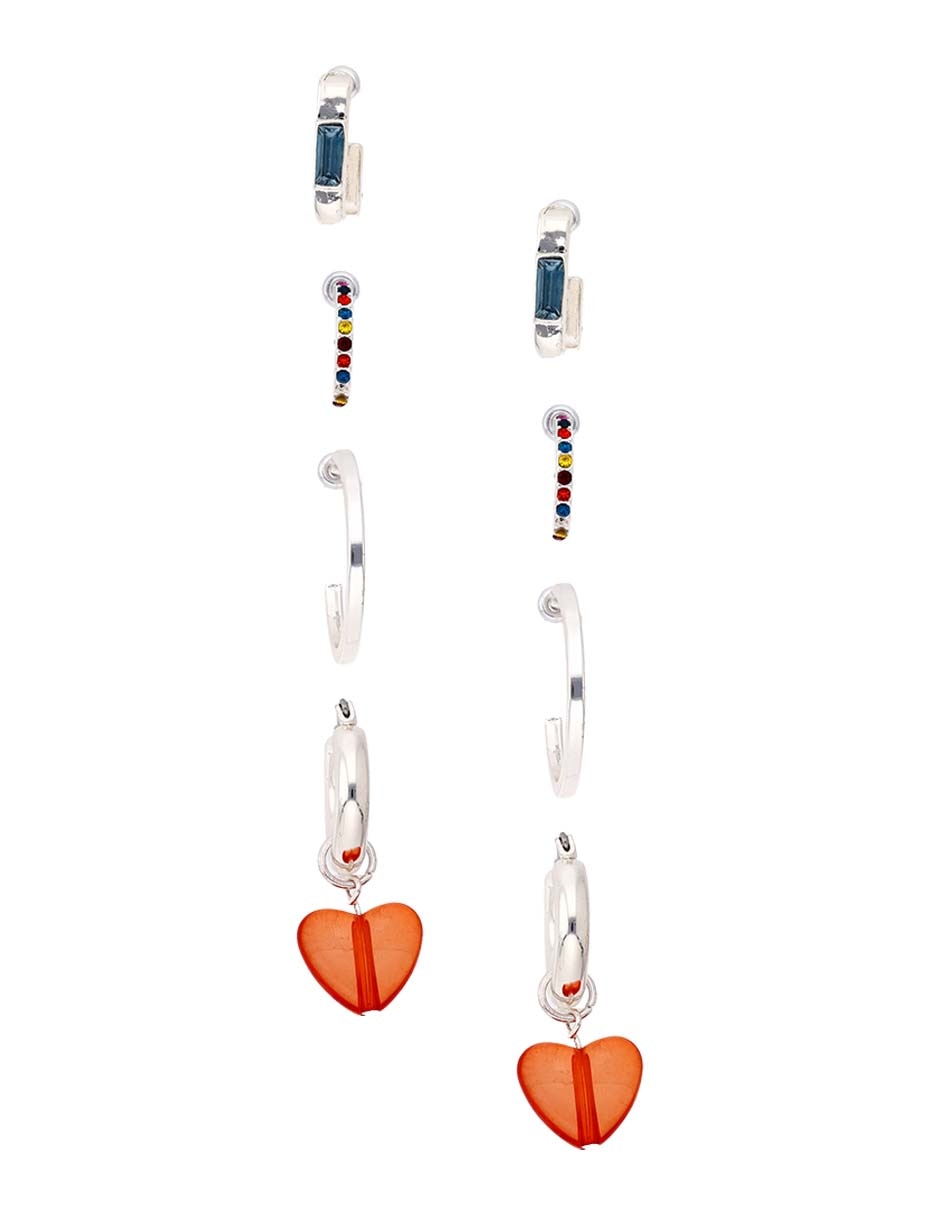 Set de aretes con acabado brillante