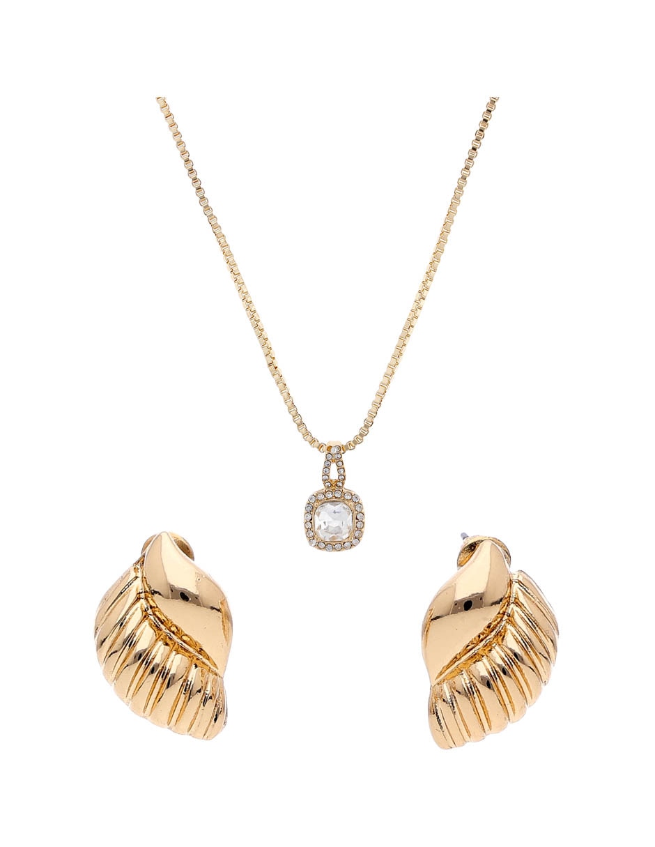 Aretes y collar Aretes y collar