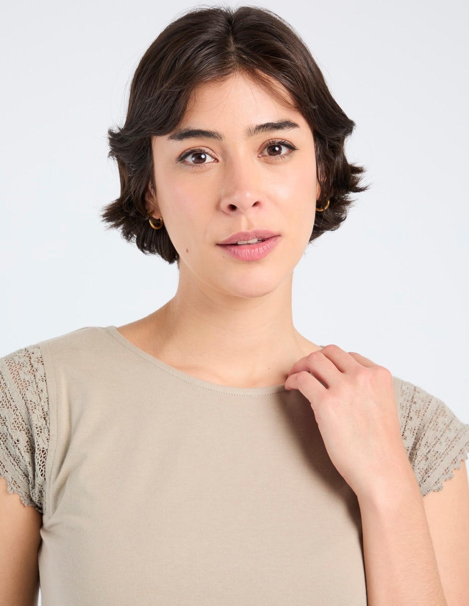 Playera manga corta cuello redondo para mujer 4