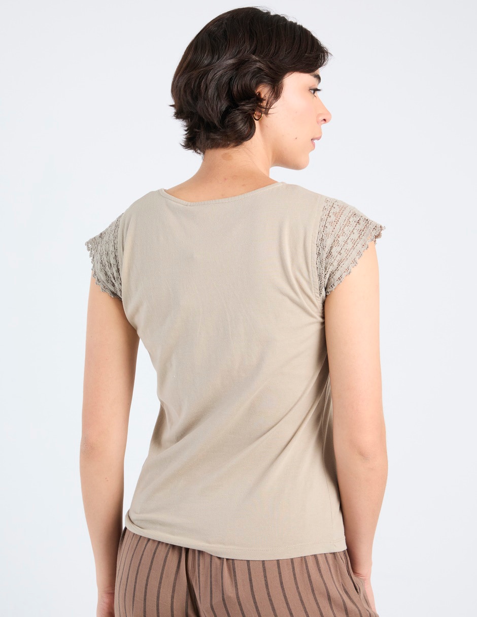 Playera manga corta cuello redondo para mujer 6