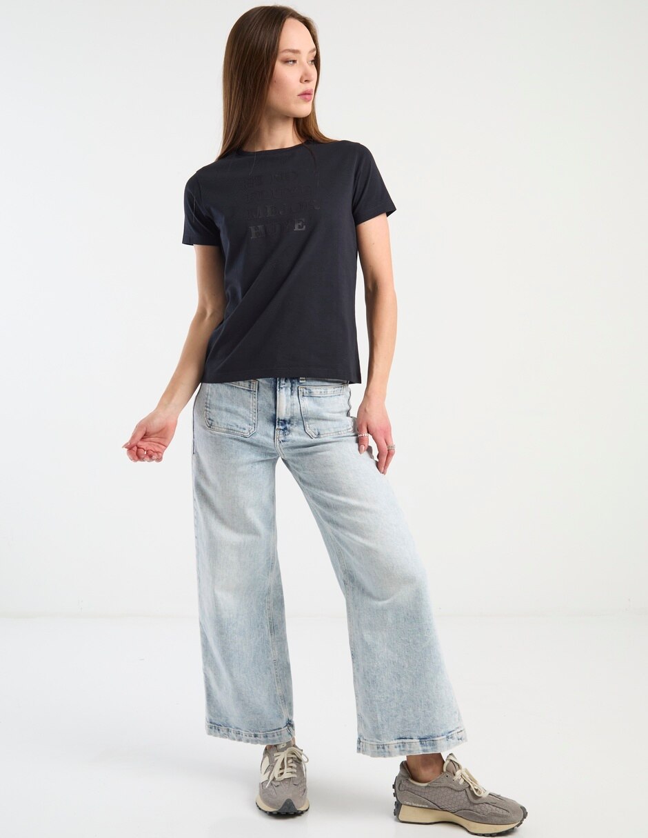 Playera manga corta Metropolis cuello redondo para mujer