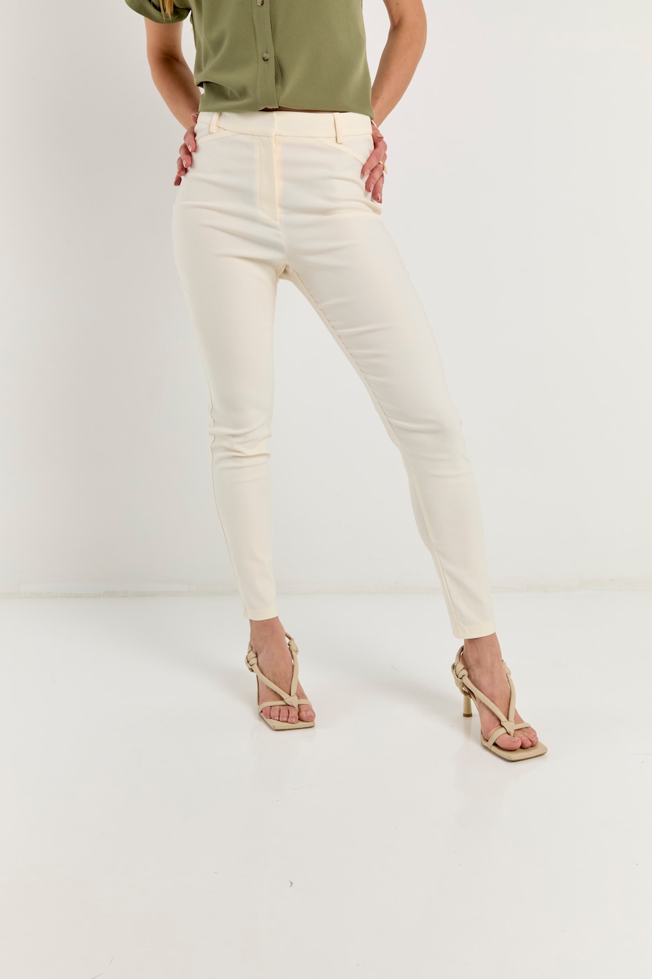 Pantalón capri skinny para mujer