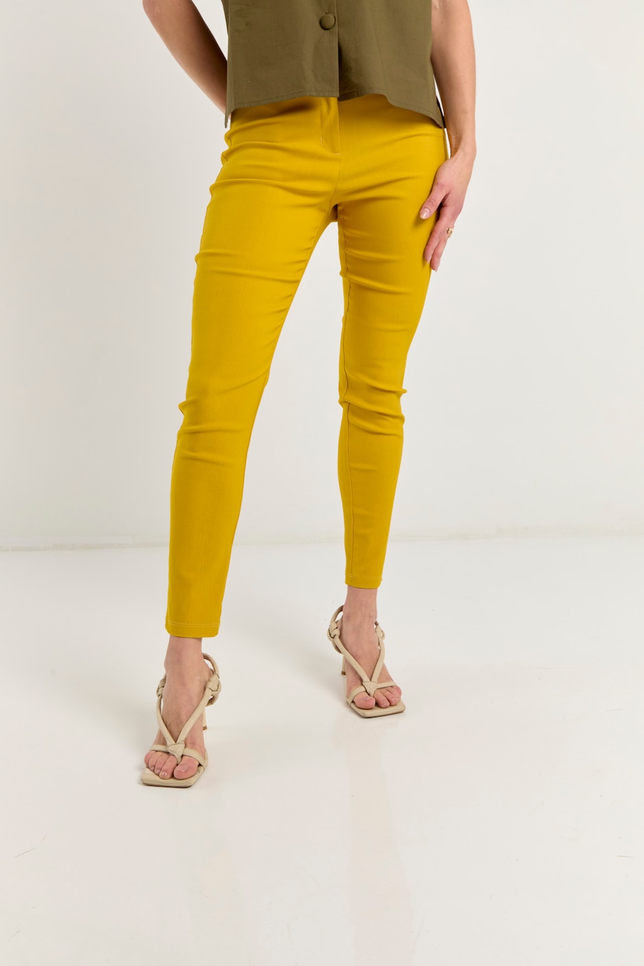 Pantalón capri skinny para mujer