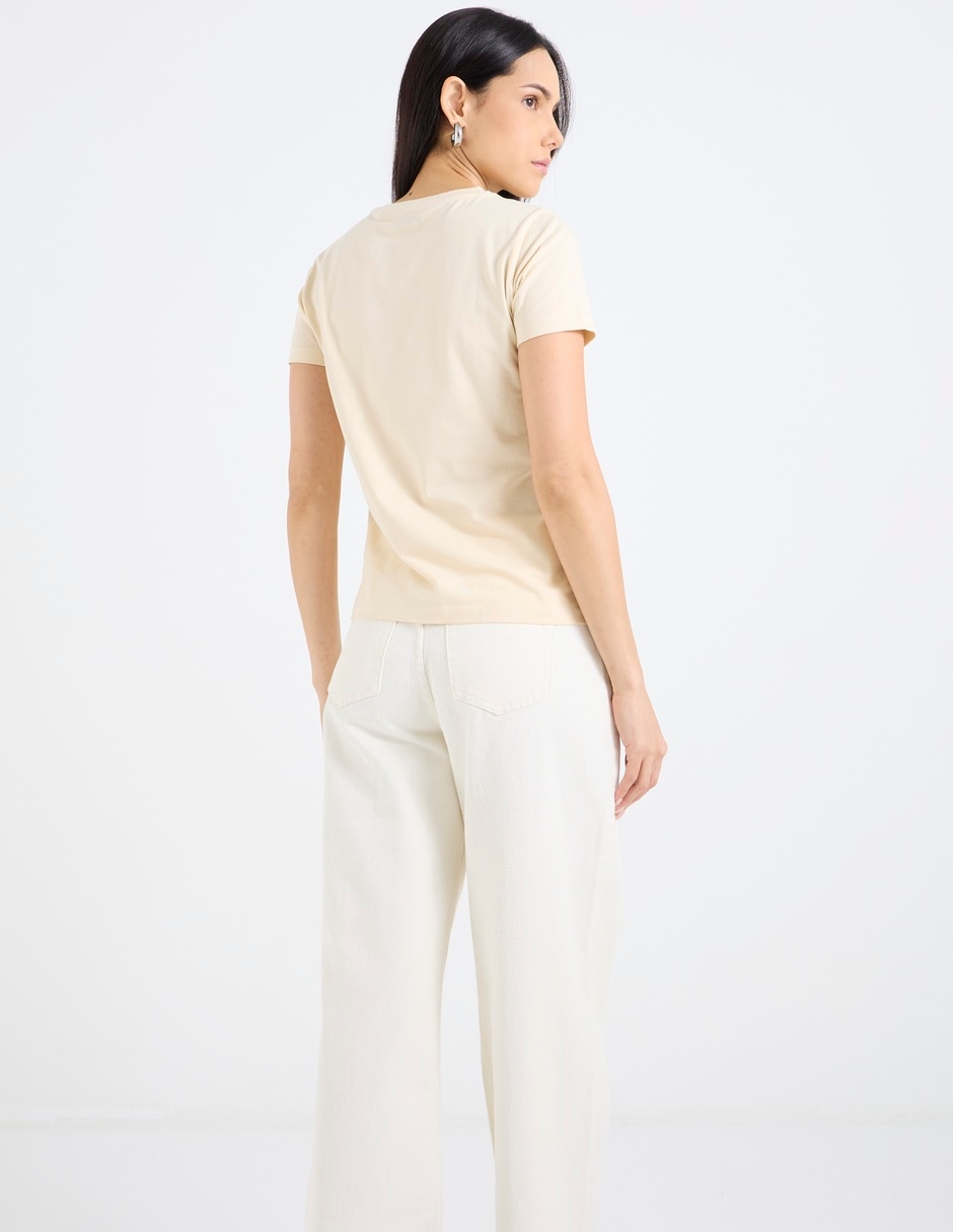 Playera manga corta cuello redondo para mujer 2