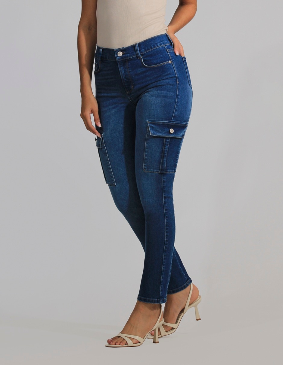 Jeans cargo slim para mujer