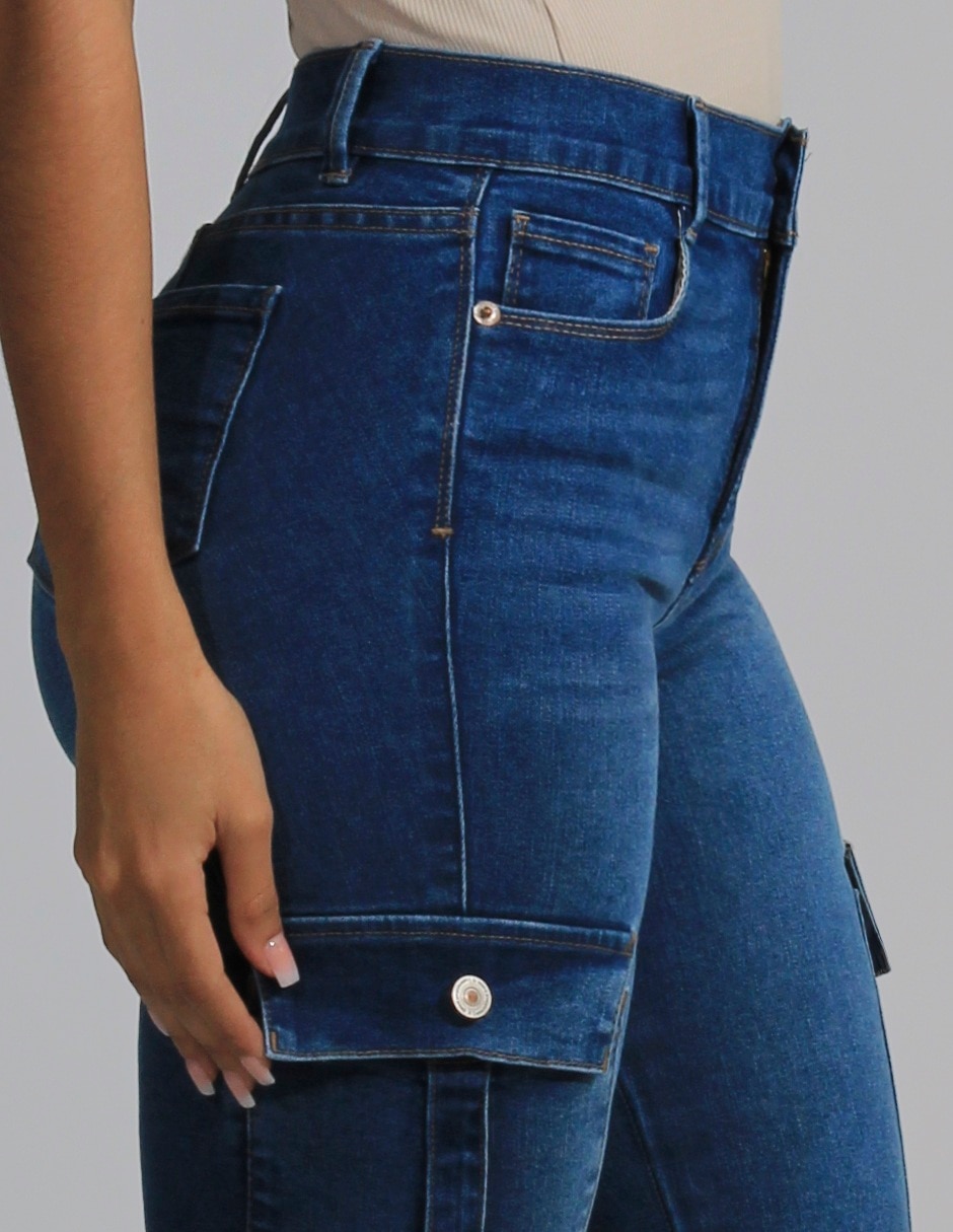 Jeans cargo slim para mujer 6