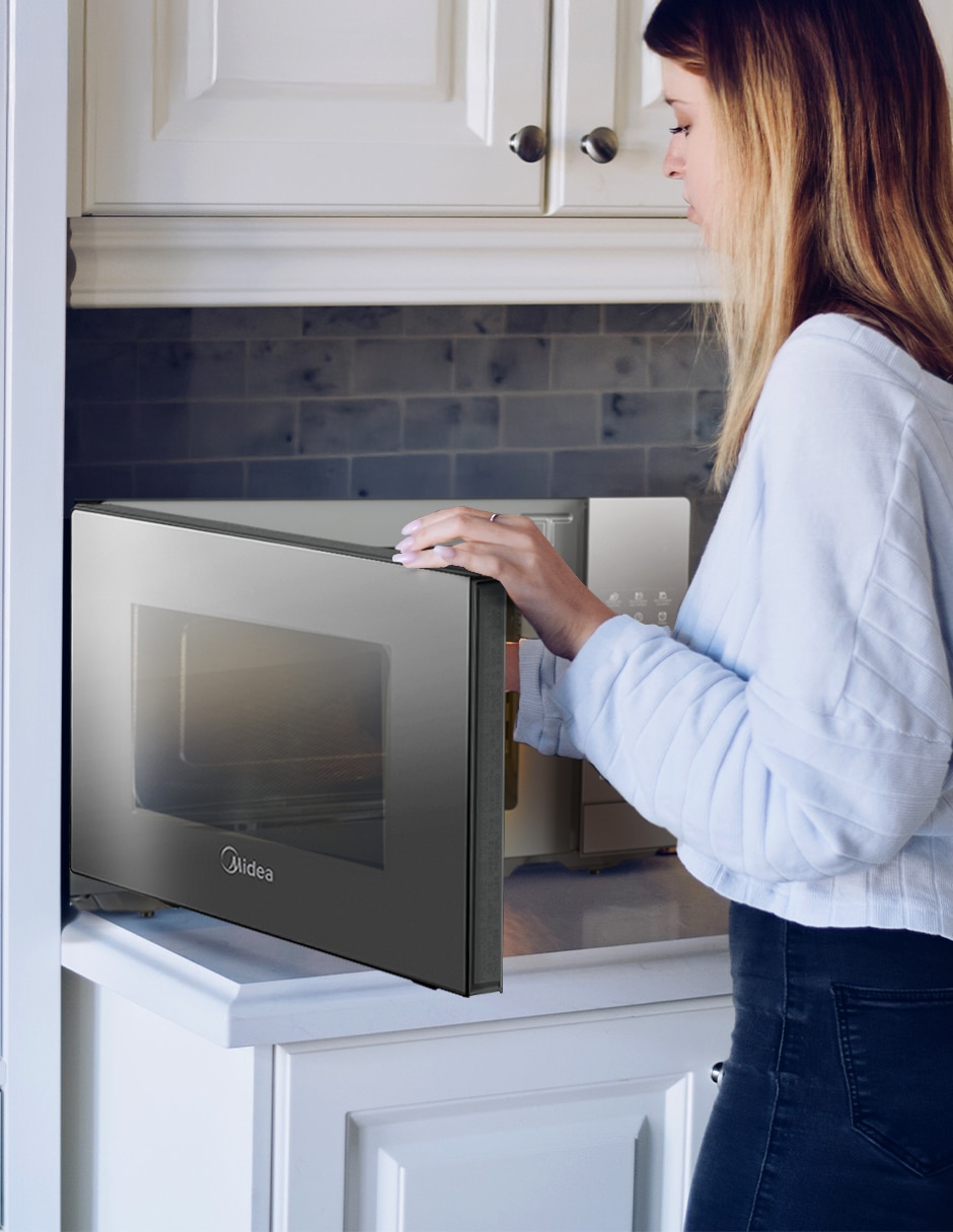 Horno de microondas de convección Midea modelo MMDR07S2MB de 0.7 pies cúbicos