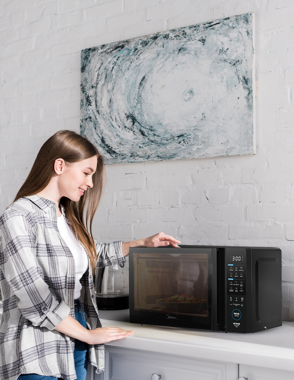 Horno de microondas convencional Midea modelo MMDT11S2MB de 1.1 pies cúbicos