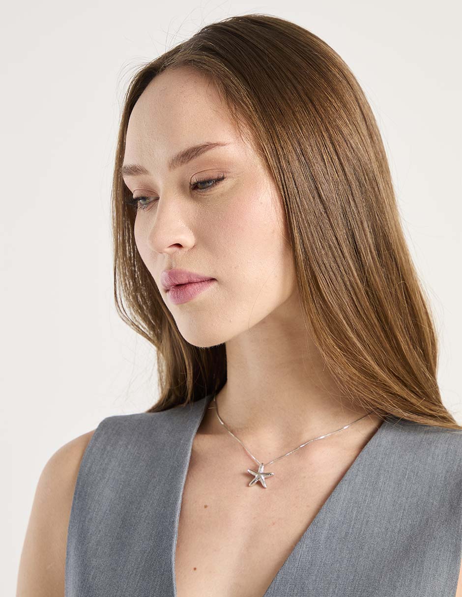 Collar con dije estrella de mar 18 K 3