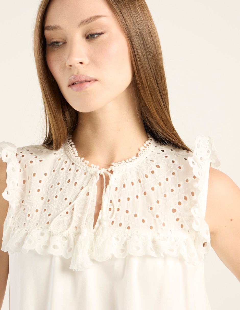 Playera Charol by October cuello con amarre para mujer 4