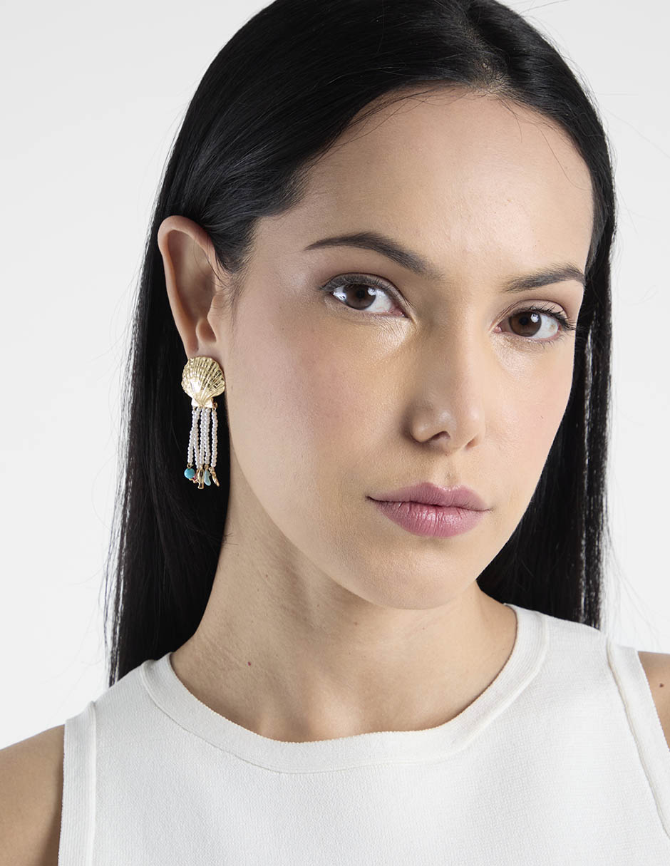 Aretes de concha con acabado brillante 2