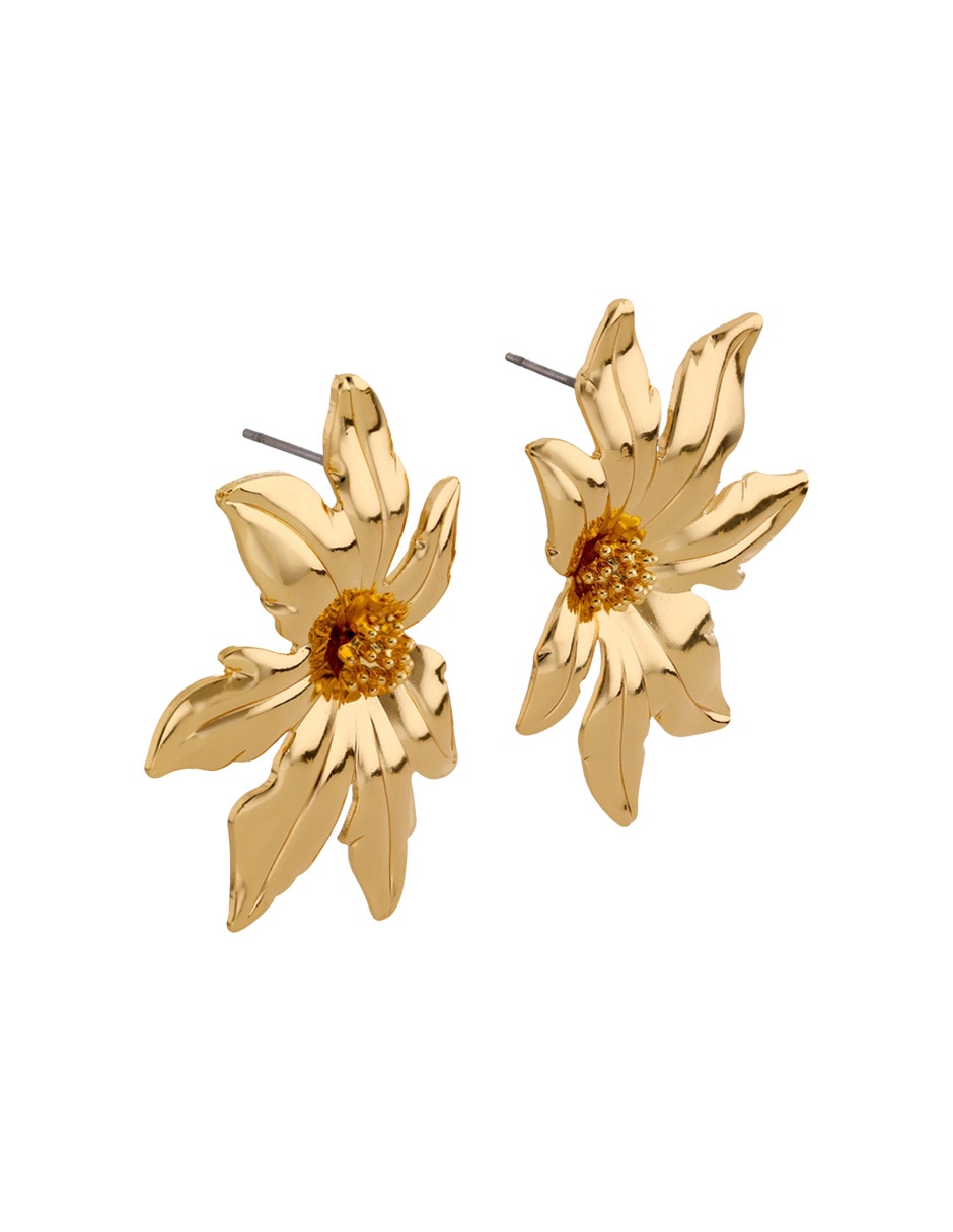 Aretes de flor con acabado brillante 4