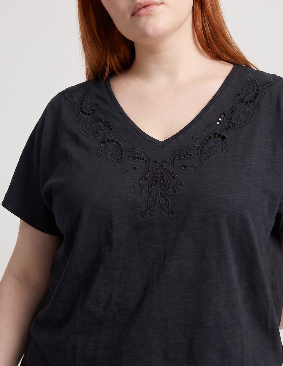Playera manga corta cuello v para mujer 4