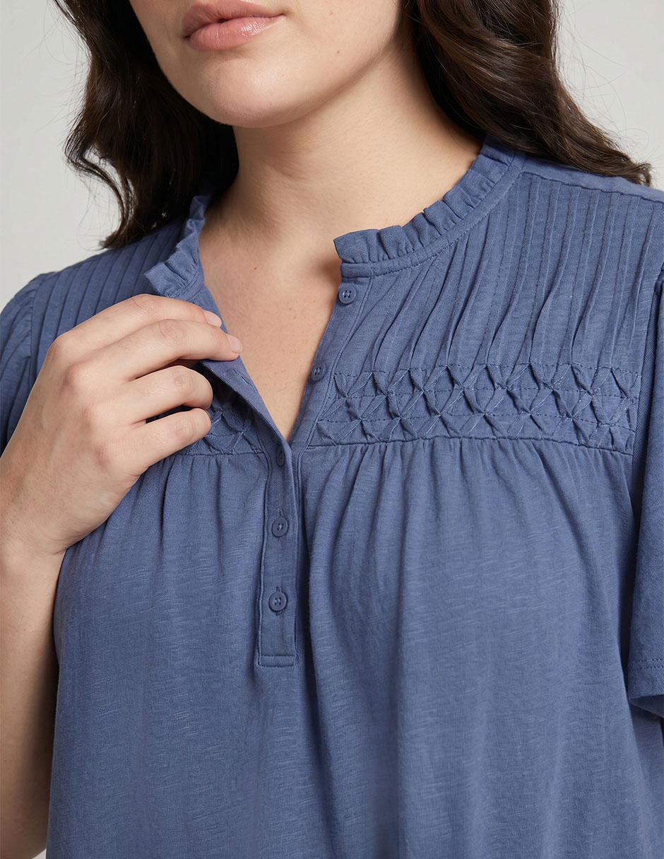 Playera manga al codo cuello con botón para mujer 3