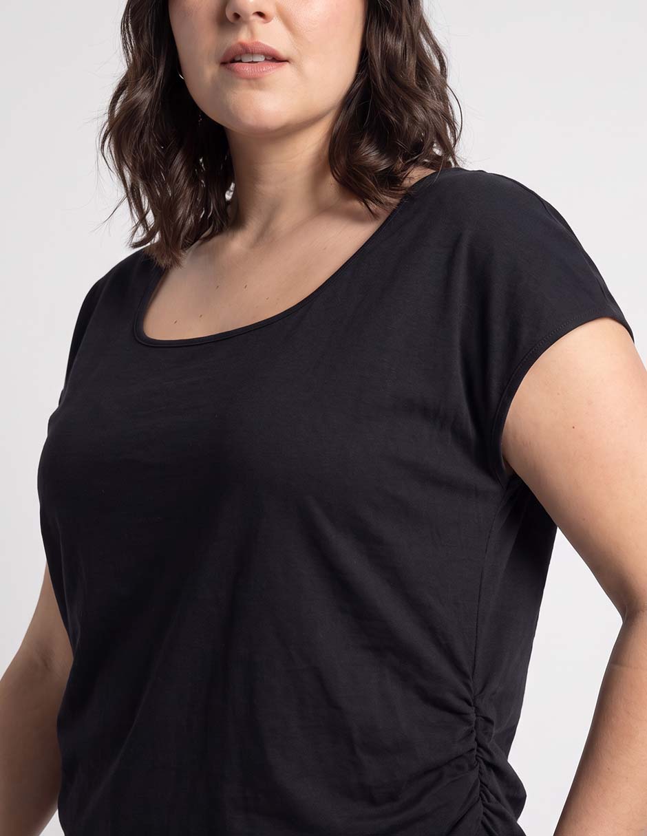 Playera manga corta cuello cuadrado mujer