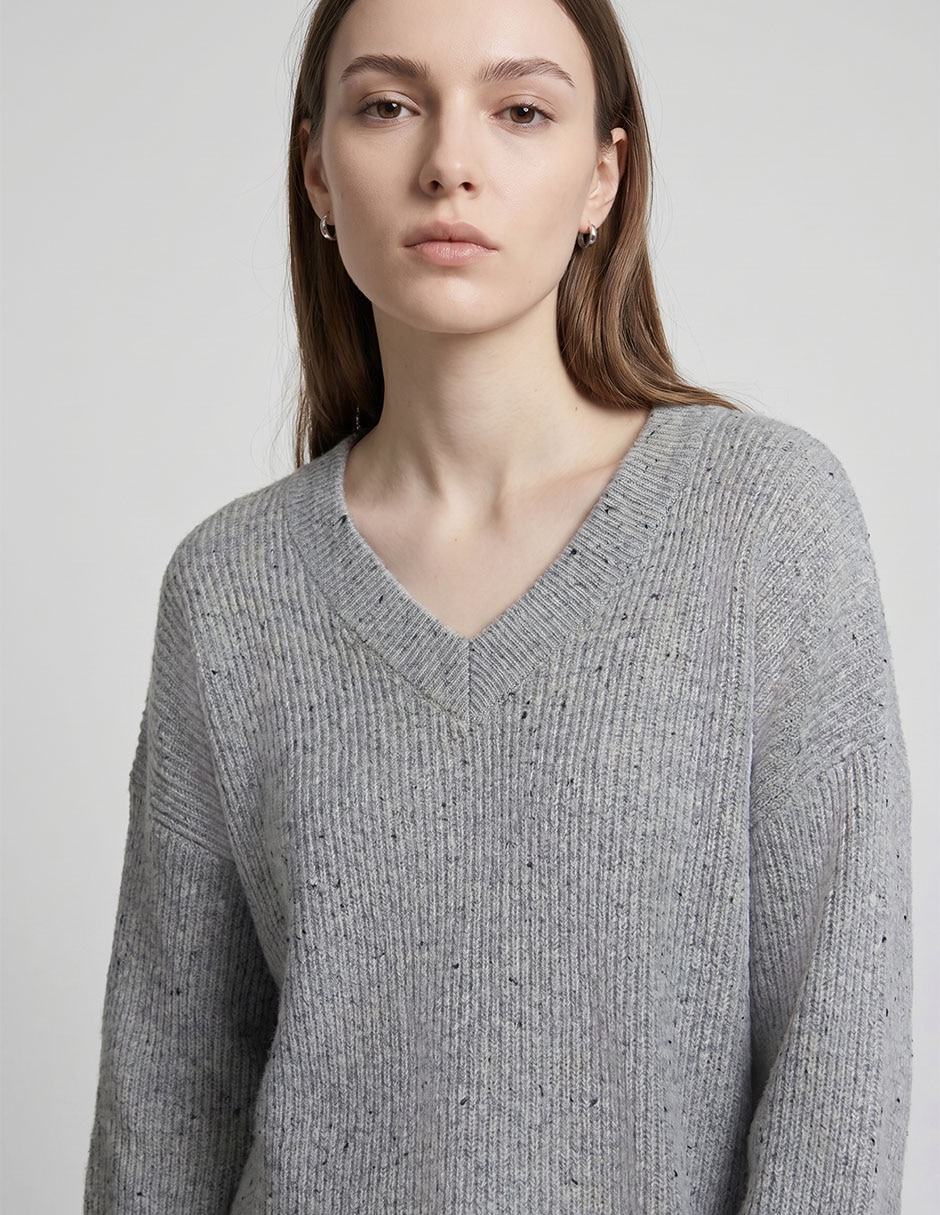 Suéter cuello V para mujer