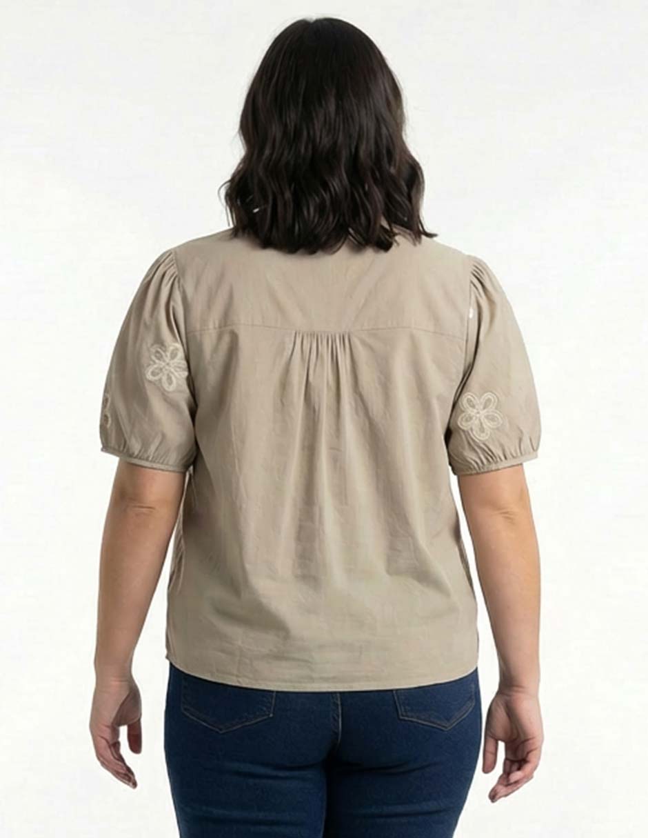 Blusa Weekend Plus manga corta para mujer
