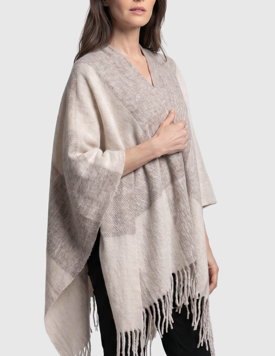 Poncho Weekend para mujer