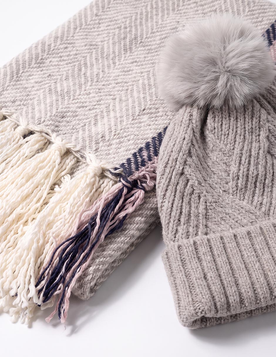 Set bufanda gorro con flecos para mujer 3