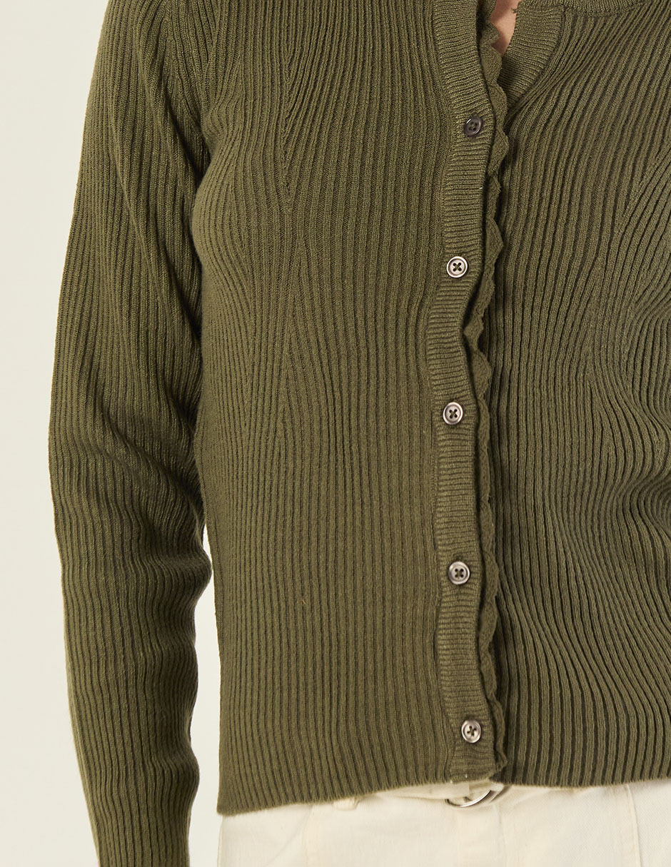 Suéter cuello con botón para mujer 3