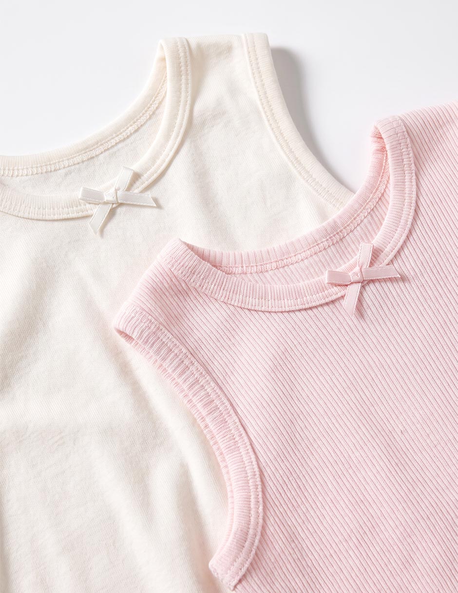 Set camiseta cuello redondo para niña 3