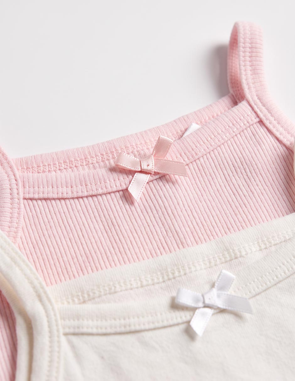 Set camiseta cuello cuadrado para niña