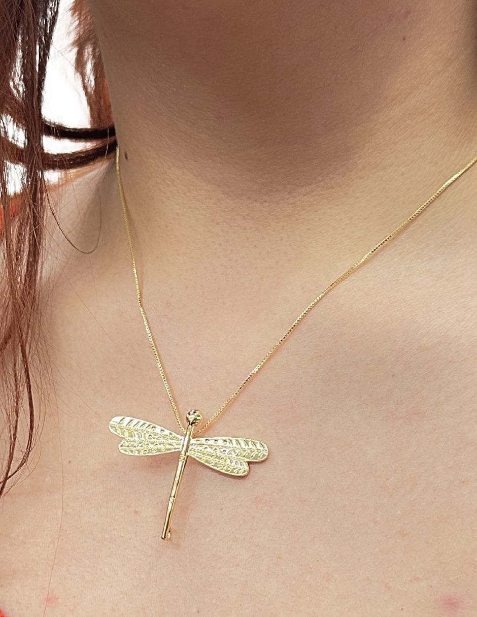 Collar libélula con acabado baño de oro 14 K 4