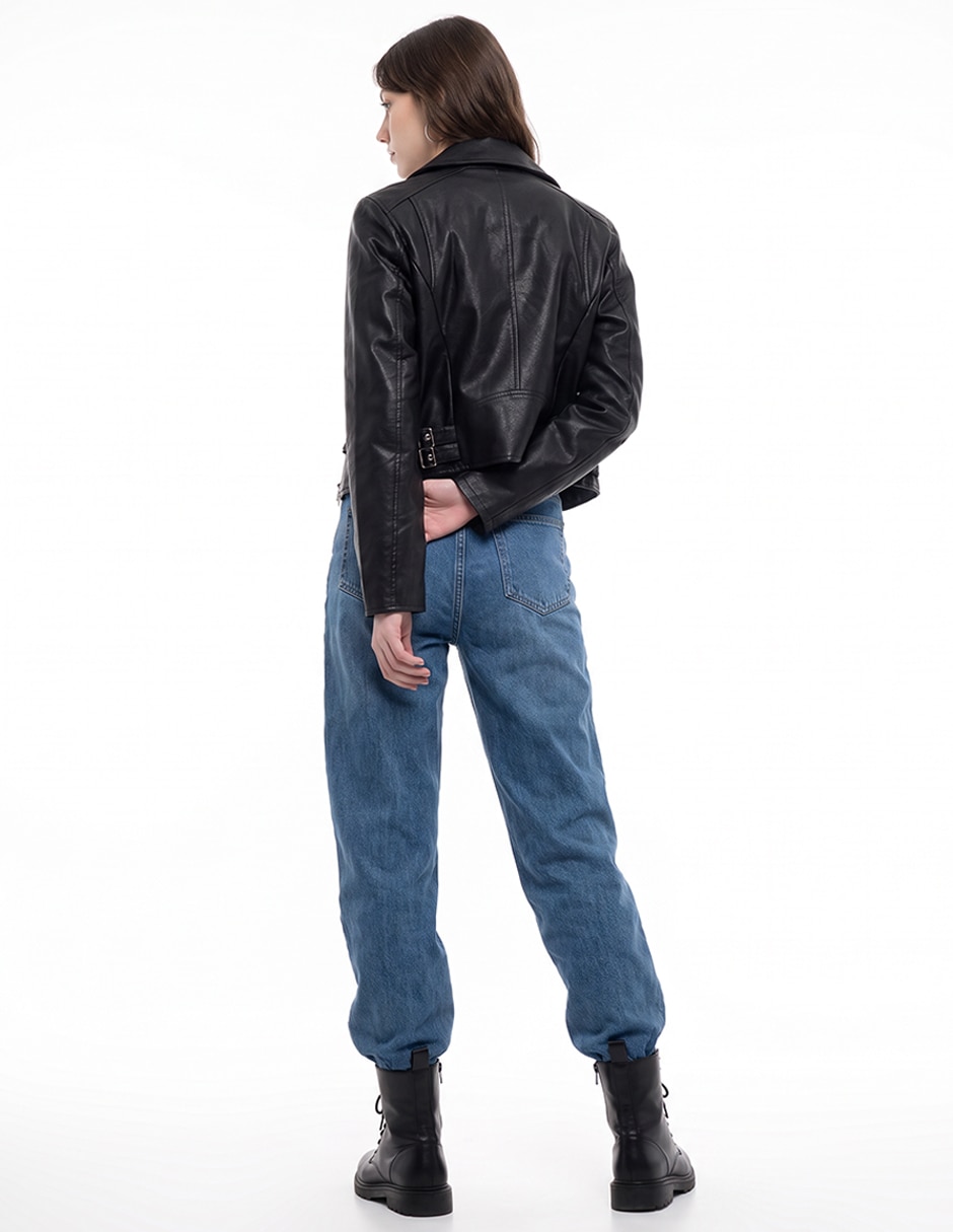 Chamarra impermeable para mujer 4