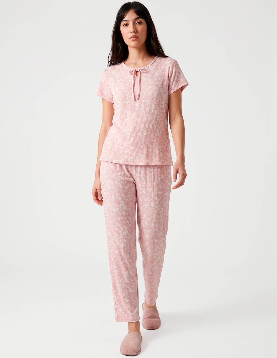 Conjunto pijama para mujer Conjunto pijama para mujer