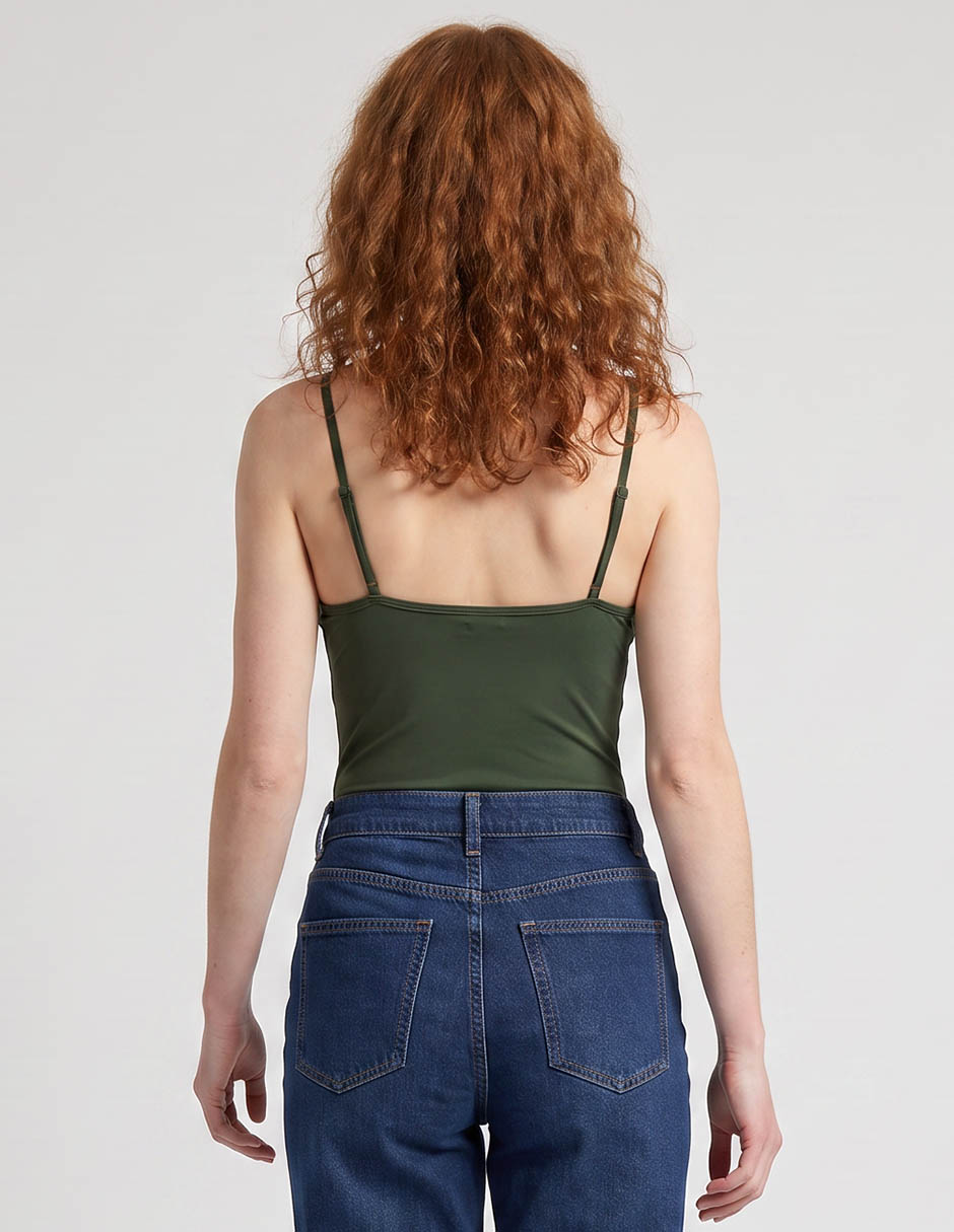 Top cuello redondo escote medio tirante delgado 2