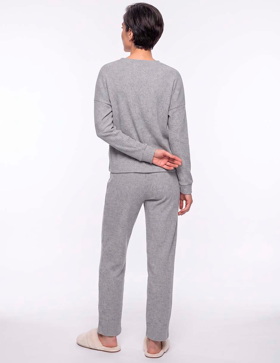 Conjunto pijama paramujer 2