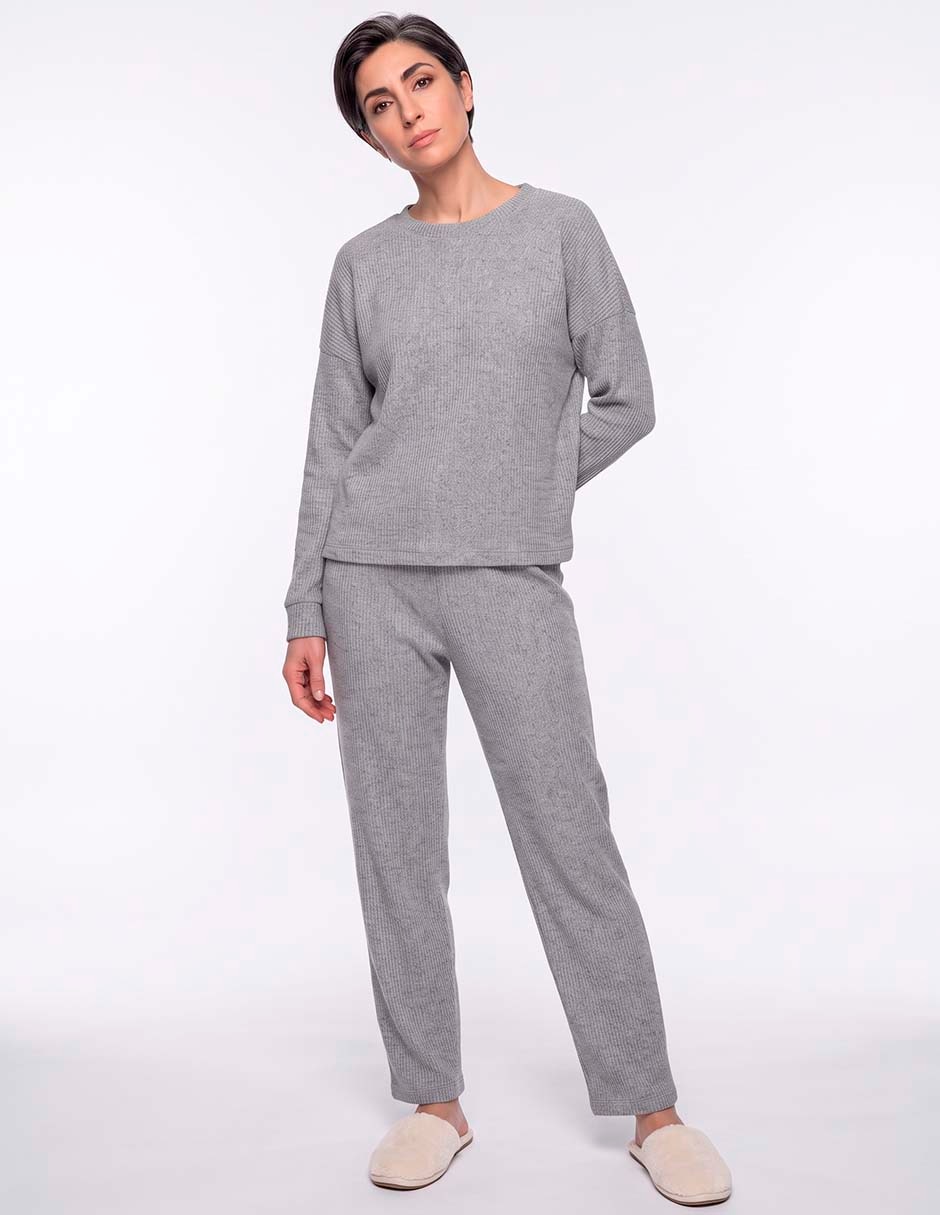 Conjunto pijama paramujer 3